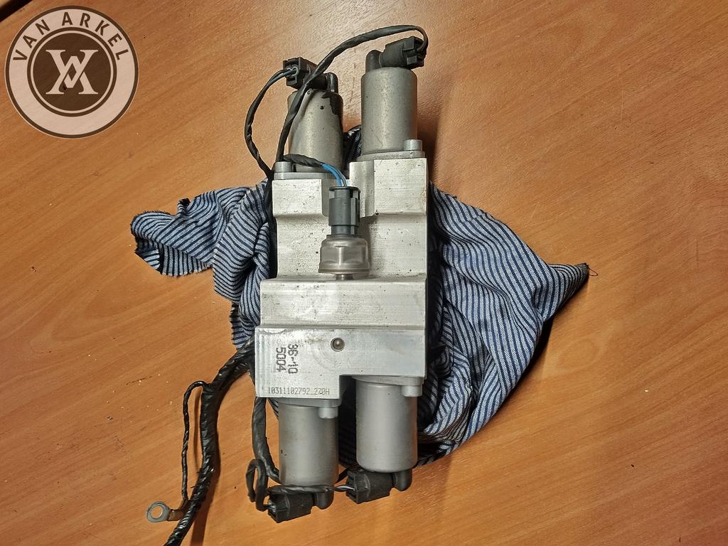 Kleppenblok hydraulisch E70 X5M 6794578, Auto-onderdelen, Gebruikt, -, -, Ophalen of Verzenden