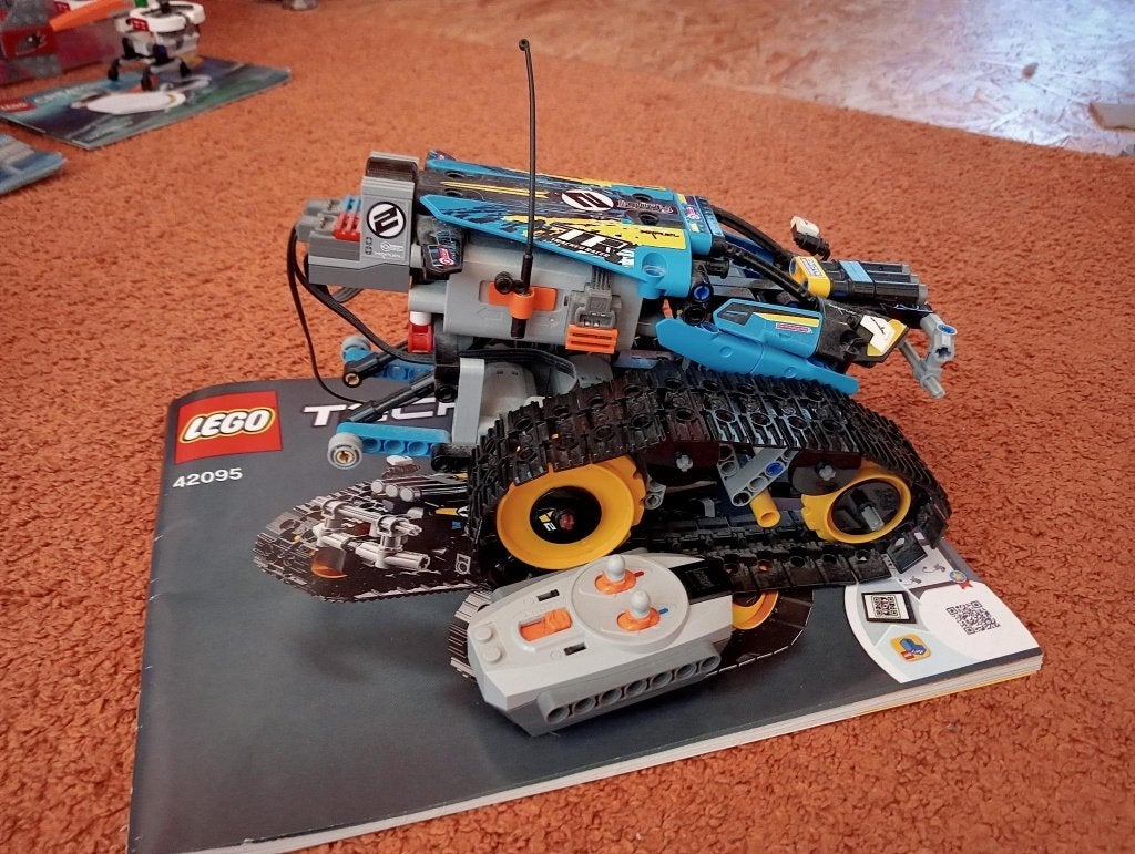 LEGO Technic 42095 RC Stunt Racer met afstandsbediening, Lego, Compleet, Ophalen of Verzenden, Zo goed als nieuw