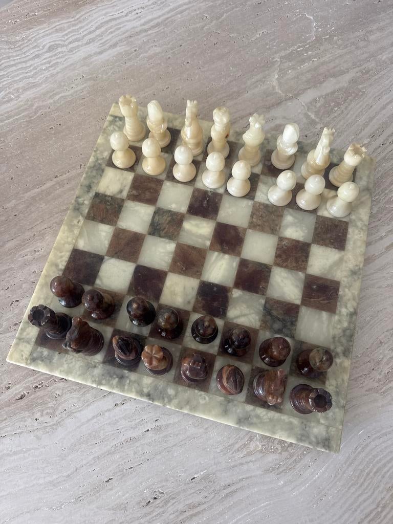 Prachtig marmeren schaakbord met schaakstukken, Ophalen of Verzenden, Minder dan 500 stukjes, Gebruikt, Schaken