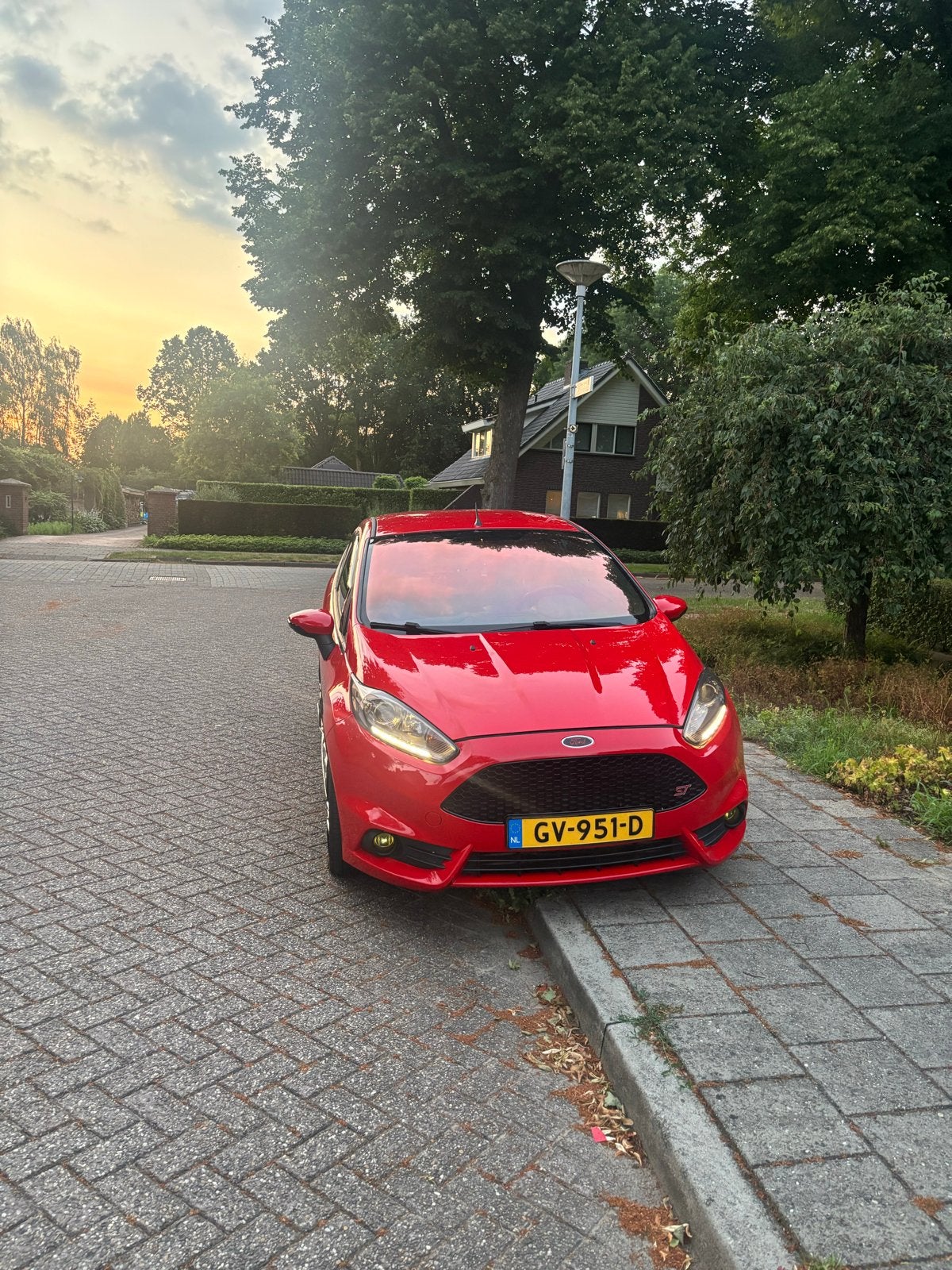 Ford Fiësta st 1.6 Ecoboost 3DR 2014 Rood, Auto's, Voorwielaandrijving, 1596 cc, 1063 kg, 4 cilinders