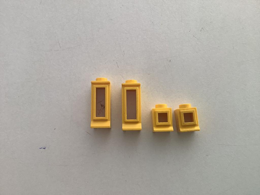 Gezocht smalle hoge ramen geel 1x2 lego trein vintage, Ophalen of Verzenden, Zo goed als nieuw