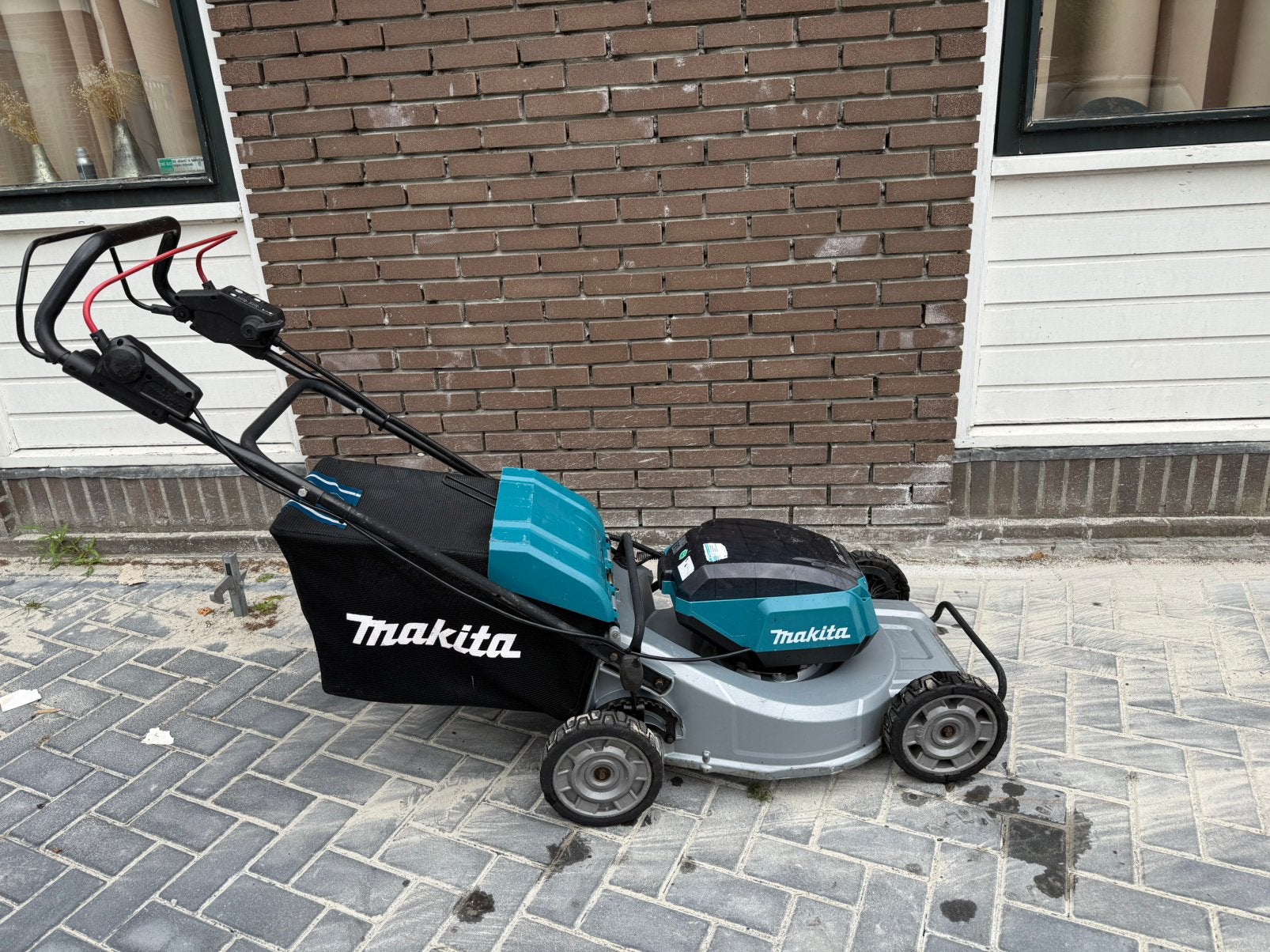 Makita DLM533| Accu Grasmaaier 2x 18V | Zonder accu's, Ophalen, Cirkelmaaier, ., Versnellingen