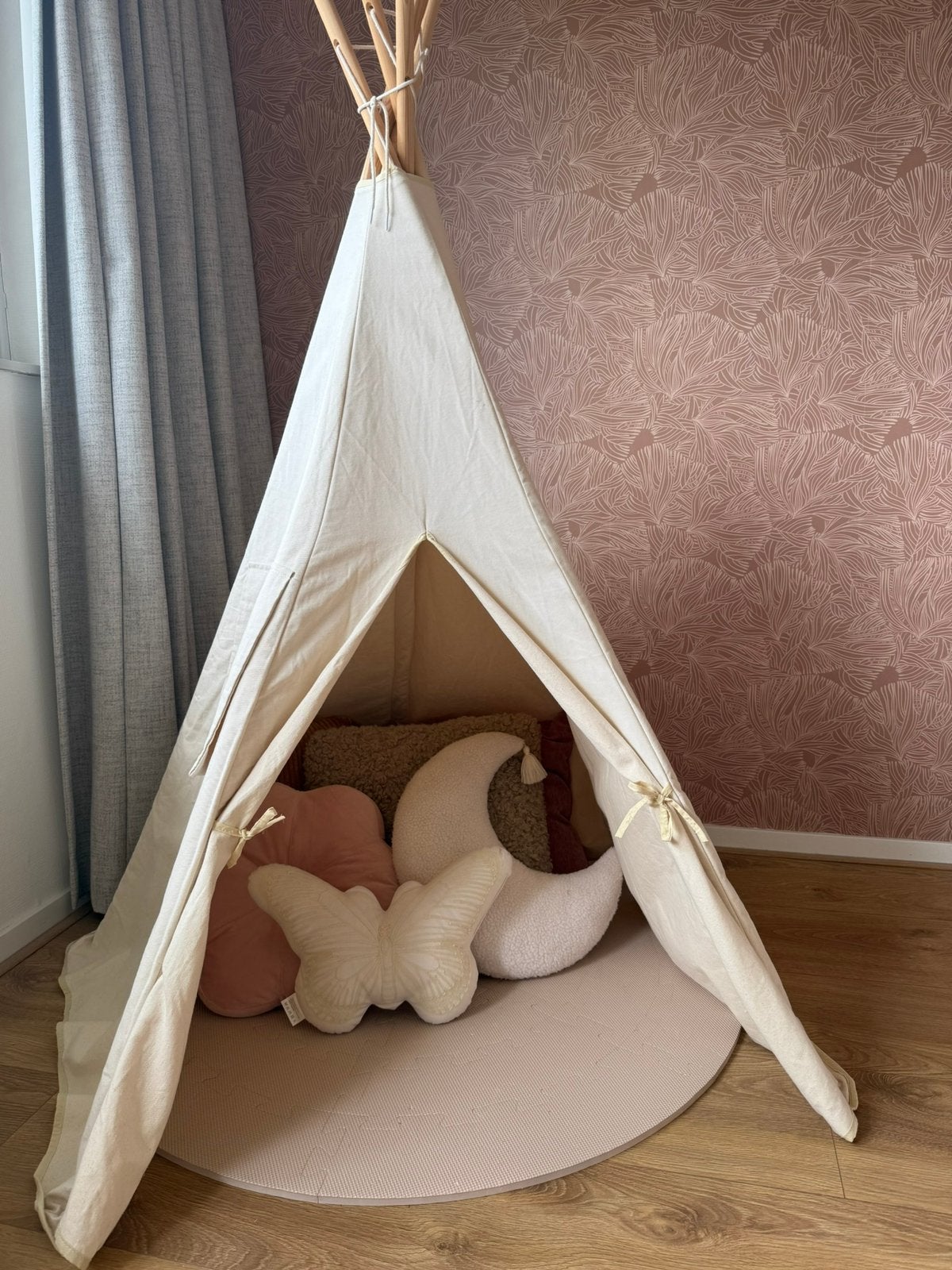 Petit Amelie Tipi Tent met toebehiren, Ophalen