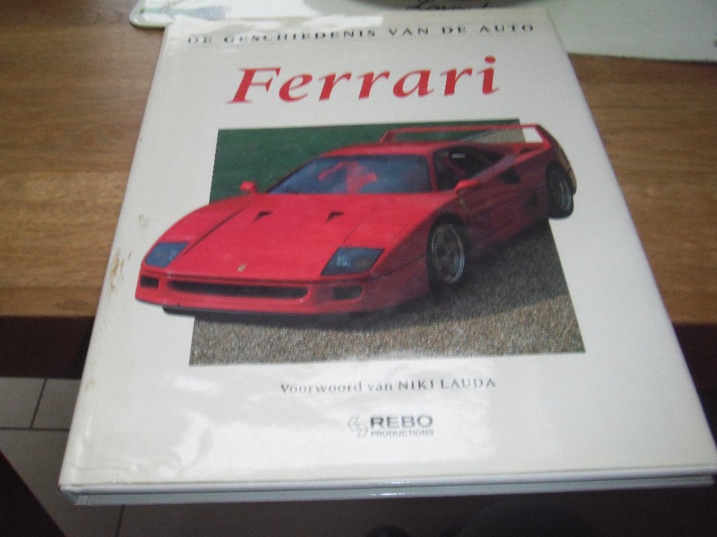 boekwerk over de ferrari ,voorwoord nike lauda+ jas Ferrari, Ophalen of Verzenden, Nieuw, Ferrari