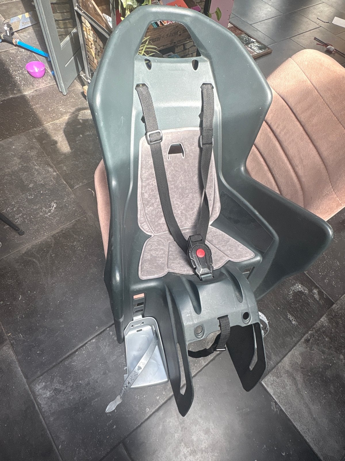 Bambino achterzitje fiets - Veilig en comfortabel, Fietsen en Brommers, Ophalen, Gebruikt, Achterzitje, Voetsteuntjes