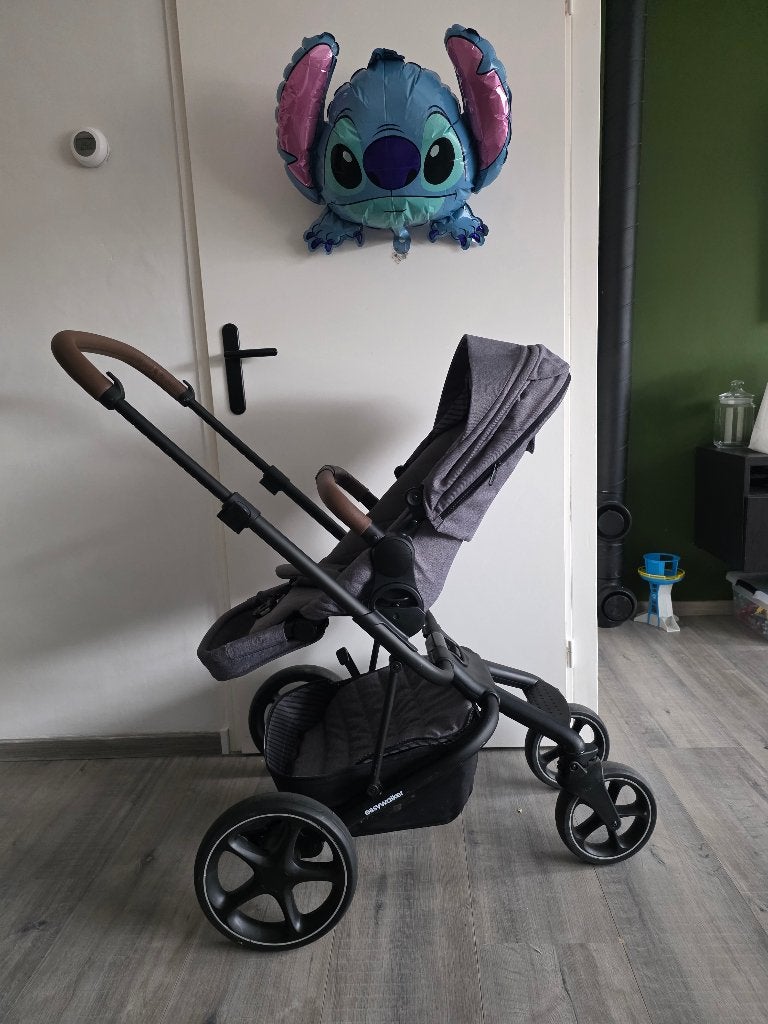 Easywalker Harvey 3 Premium kinderwagen, Zo goed als nieuw, Verstelbare duwstang, Ophalen, Kinderwagen