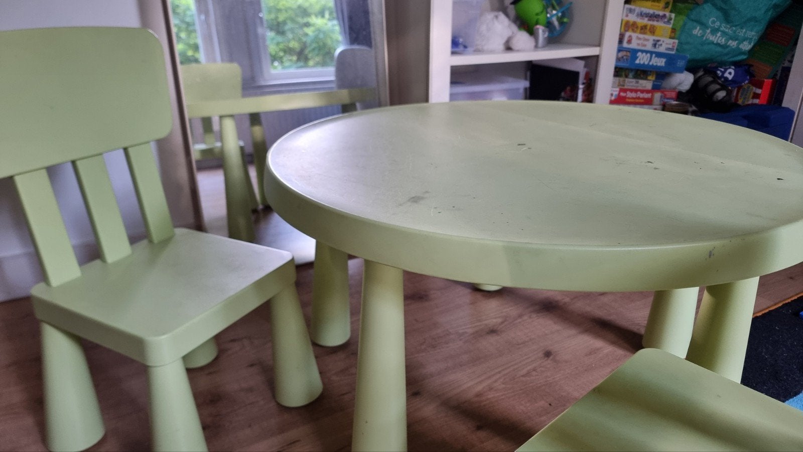 Ikea Mammut kinder tafel en stoelen set (3 stuks), Ophalen, Gebruikt, Tafel(s) en Stoel(en)