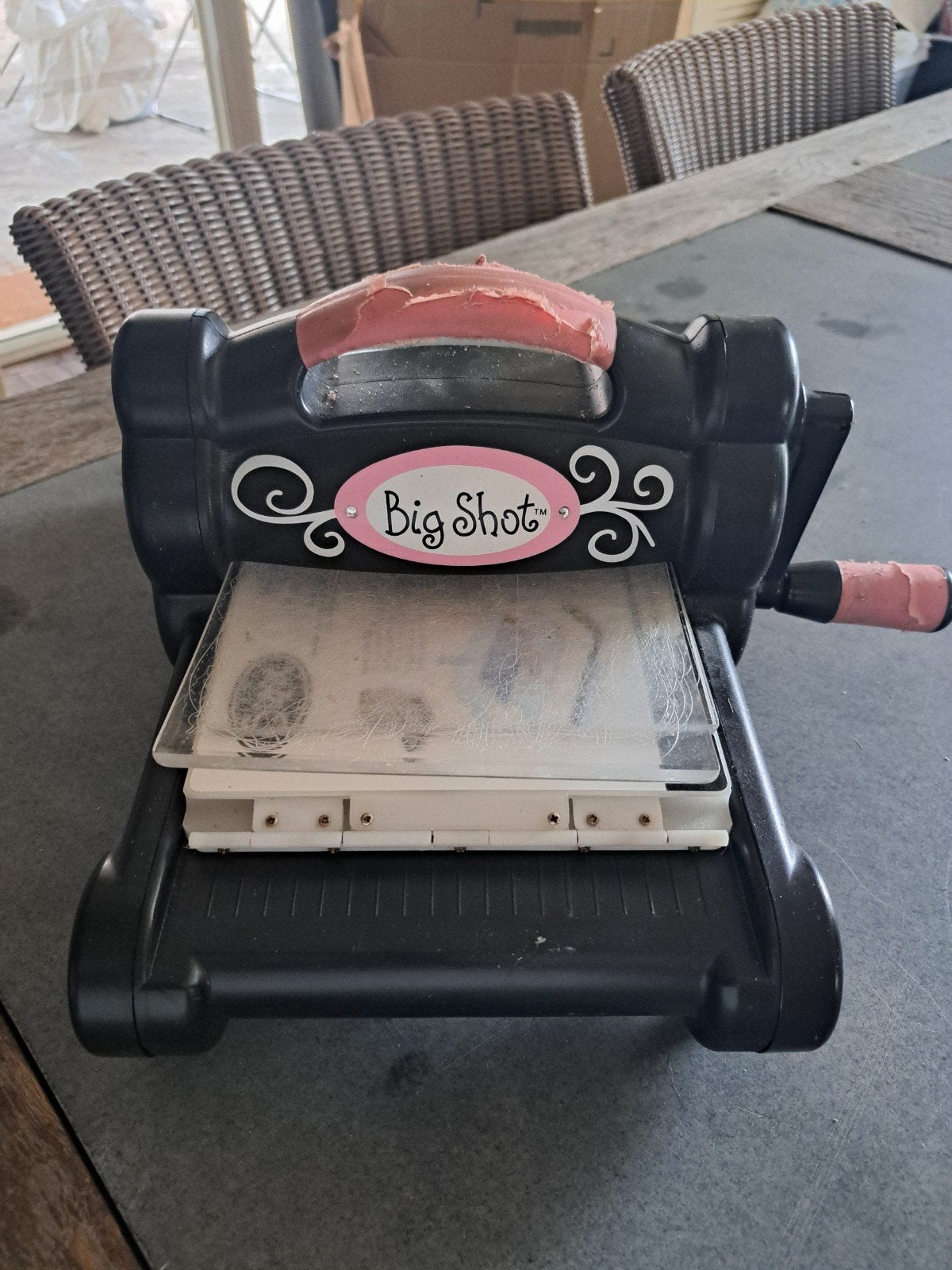 Sizzix Big Shot met heel veel stansjes, Hobby en Vrije tijd, Ophalen, Gebruikt, Machine, Overige merken