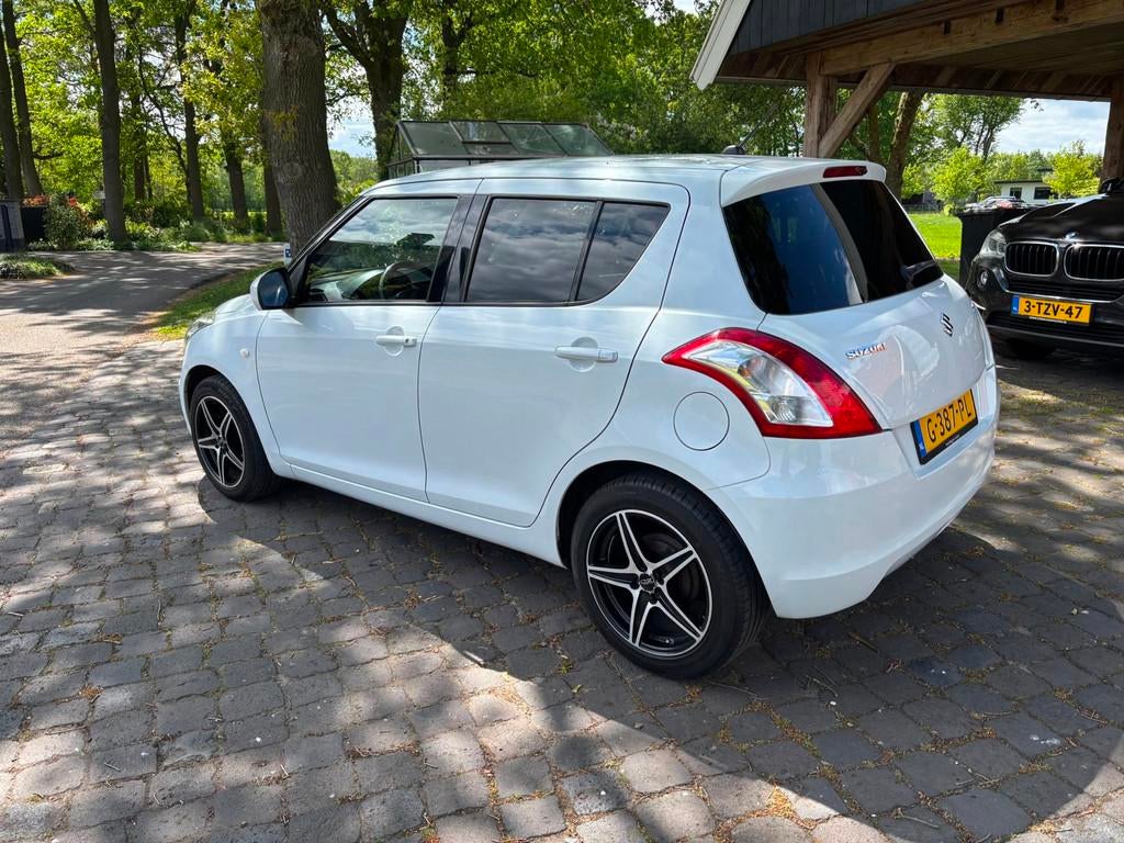 Suzuki Swift 1.2 X-tra, Gebruikt, 4 cilinders, 400 kg, Bedrijf