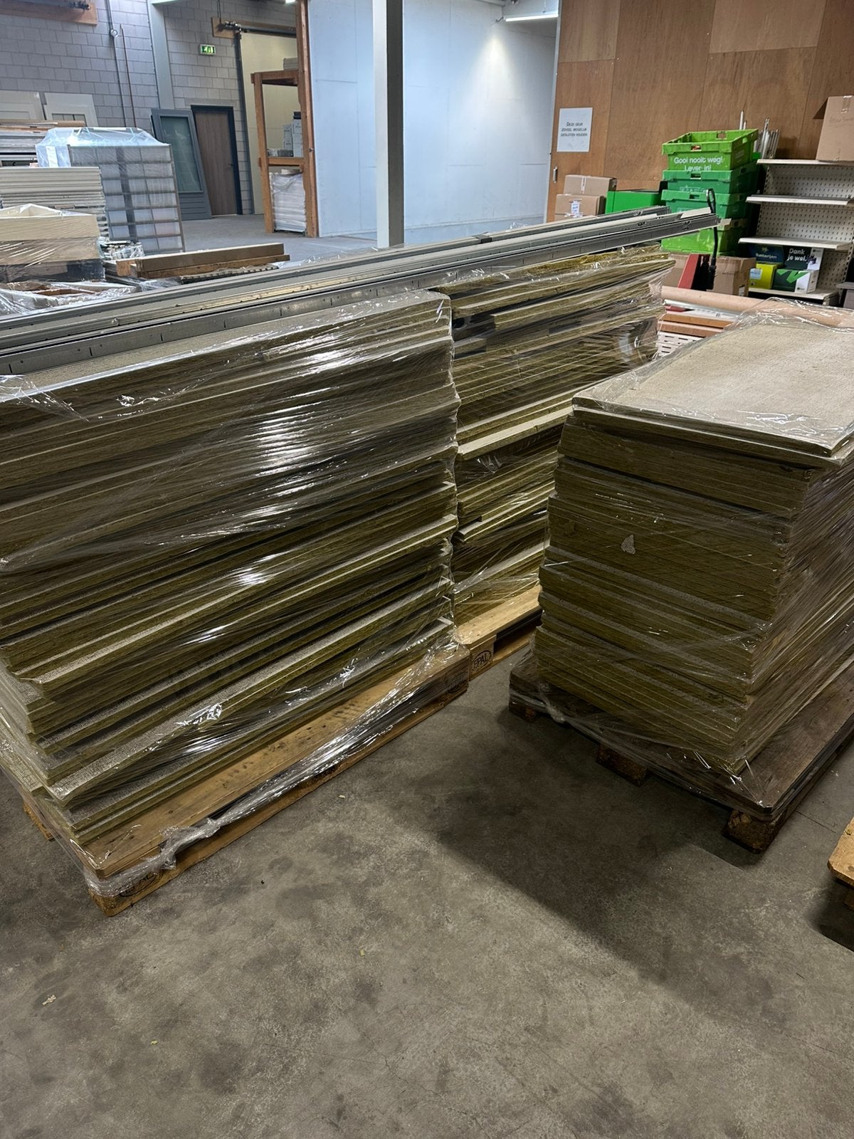 5 pallets plafondpanelen, Ophalen, Gebruikt