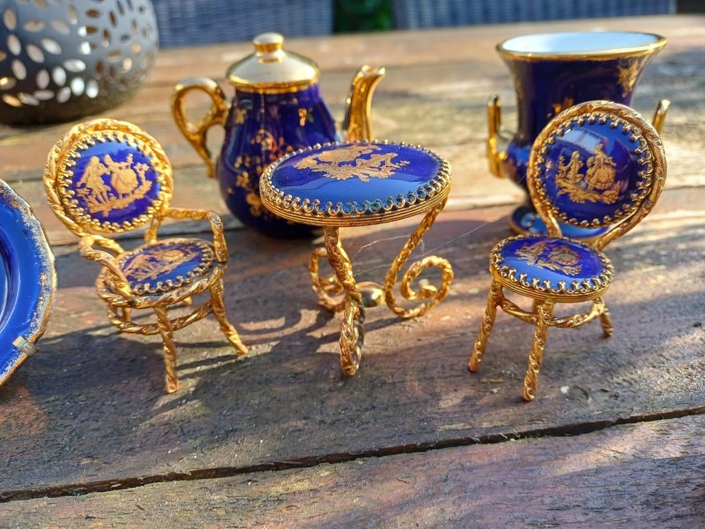 Goudeville Limoges Frankrijk miniatuur theeservies, Ophalen, Zo goed als nieuw