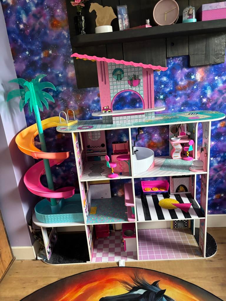 LOL Surprise Groot Poppenhuis met Accessoires, Kinderen en Baby's, Speelgoed | Poppenhuizen, Ophalen, Zo goed als nieuw, Poppenhuis