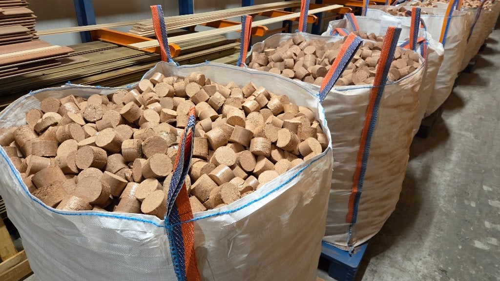 Hout briketten in Bigbag – € 0,20 per kg – OP = OP!, Minder dan 3 m³, Ophalen