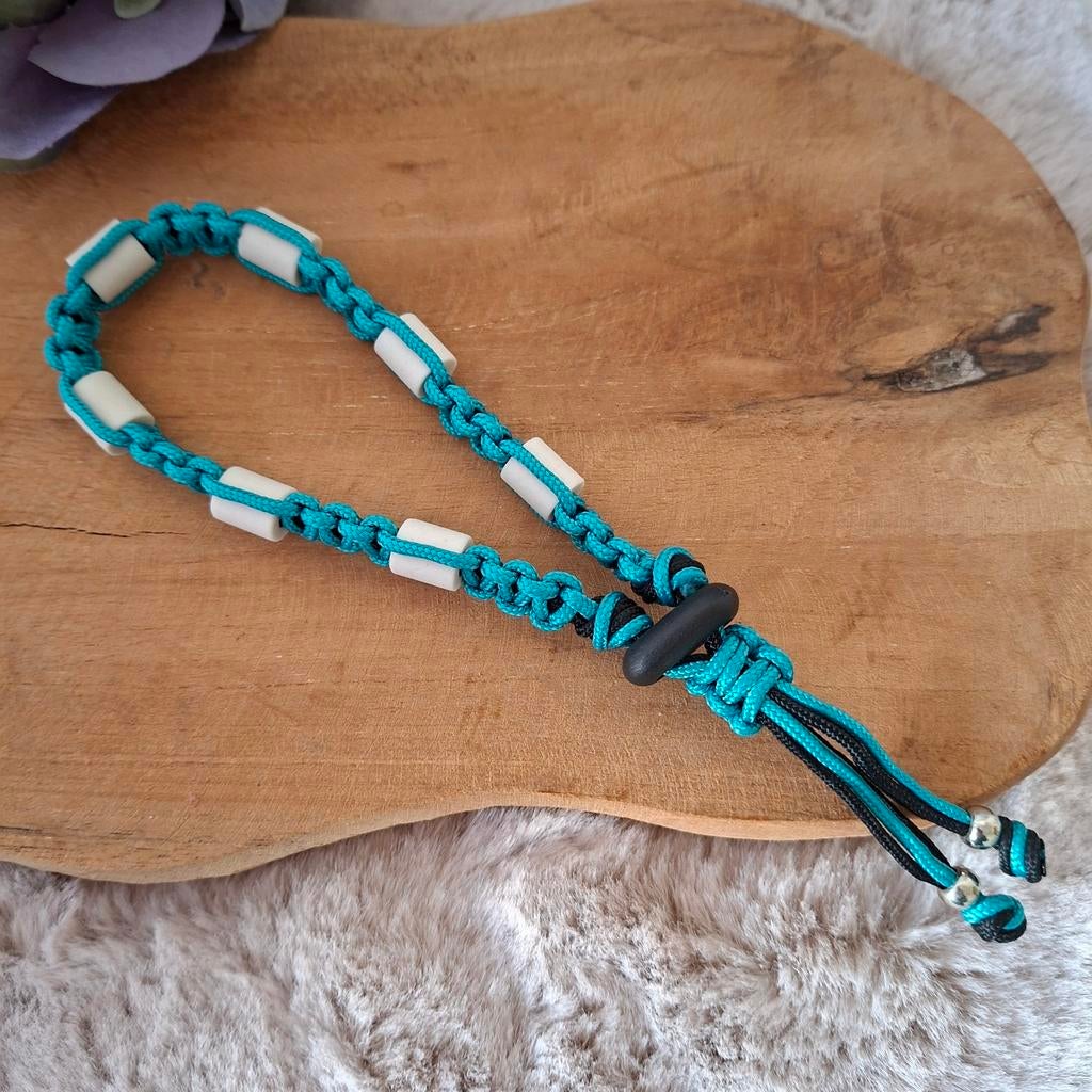 Natuurlijke anti-tekenband aquamarine. Nekomvang 24cm, Dieren en Toebehoren, Nieuw, Ophalen of Verzenden, Wierden, Info@bydaiss.nl