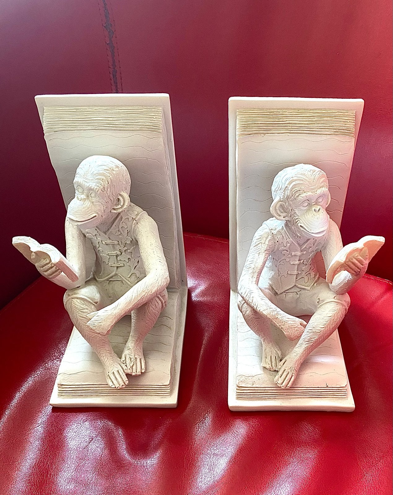 Boekensteunen - lezende apen Reading Monkey 17cm, Overige stijlen, Kunststof, Ophalen of Verzenden, Zo goed als nieuw