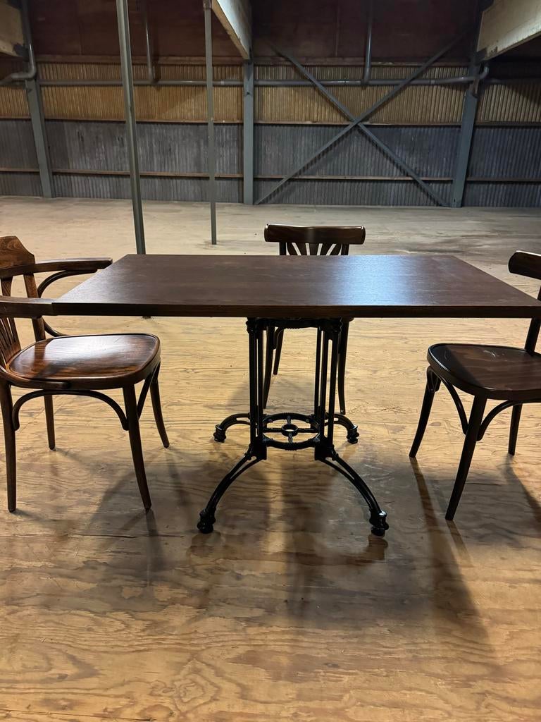 Diverse Tafels en Banken: Rechthoekig, Vierkant, Kerkbanken, Ophalen