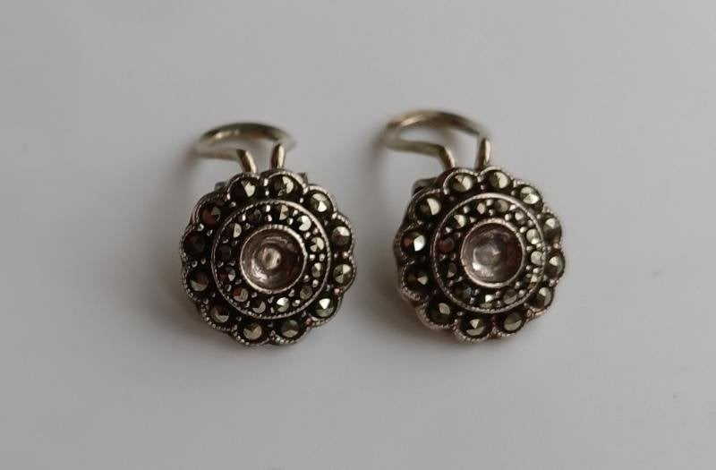 Antiek zilveren zeeuwse knop/knoop oorbellen, Gebruikt, Ophalen of Verzenden, Knopjes of Stekers, Zilver