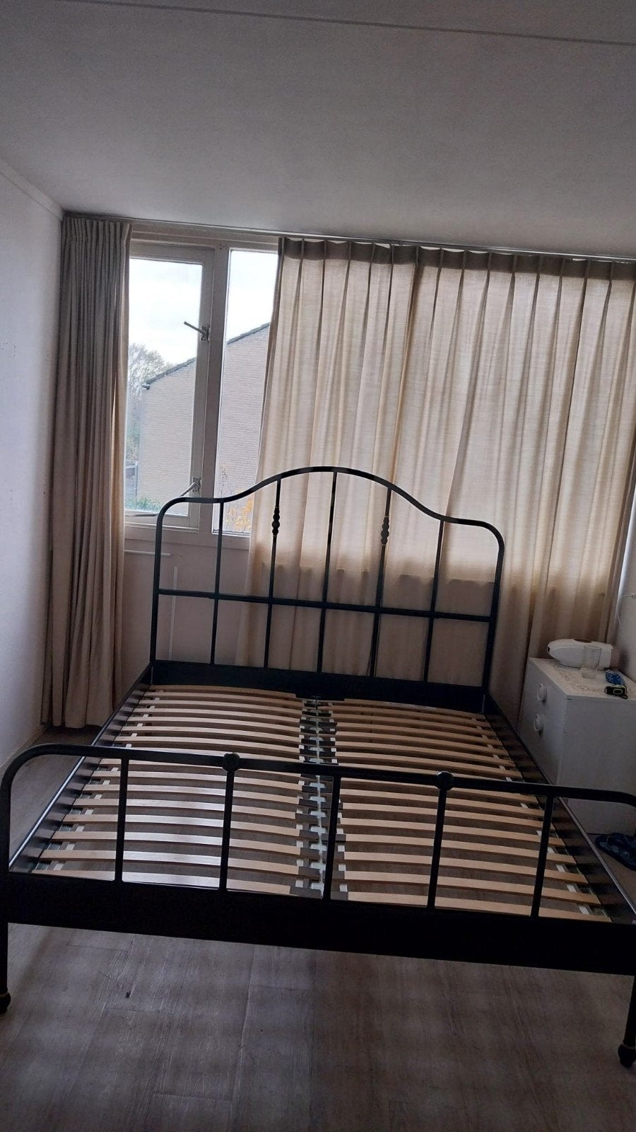 (Twijfelaar ) Ikea bed, Huis en Inrichting, Ophalen, Twijfelaar, Metaal, 140 cm