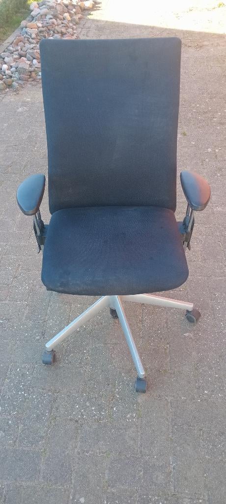 2 bureaustoelen gratis, Ophalen, Gebruikt, Zwart, Bureaustoel