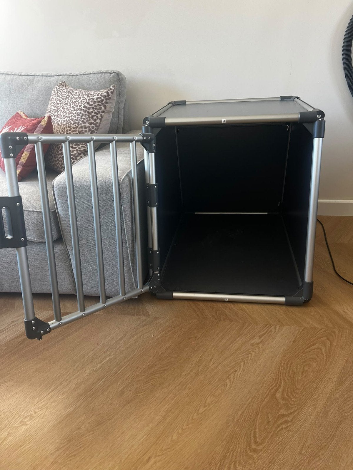 Trixie auto hondenbench M-L, Ophalen, Zo goed als nieuw, 75 tot 110 cm, Minder dan 65 cm