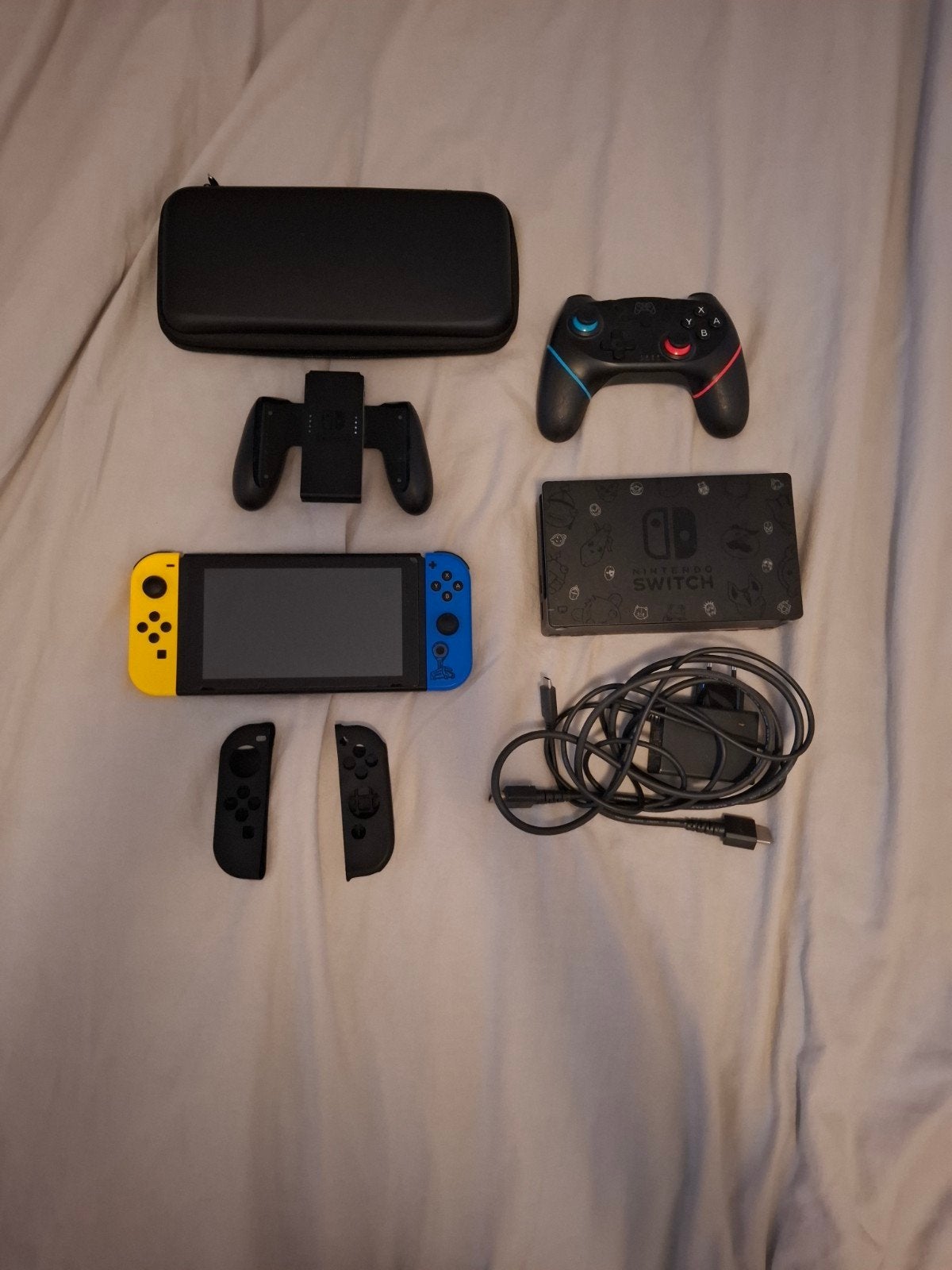 nintendo switch fortnite editie, Spelcomputers en Games, Ophalen, Gebruikt, Met 1 controller, Switch Original
