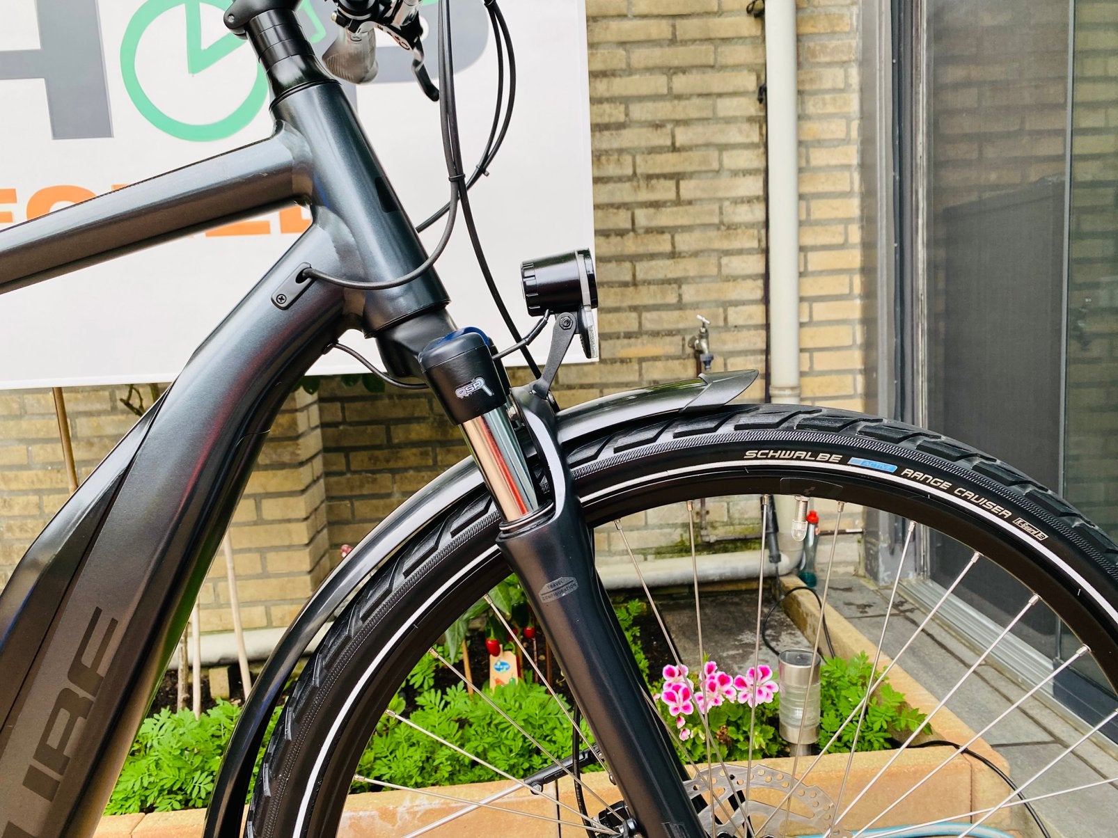 Cube Touring Bosch Middenmot Active Line Plus. Km 3025. H54, Ophalen of Verzenden, Zo goed als nieuw, 5467kc, 55 tot 59 cm