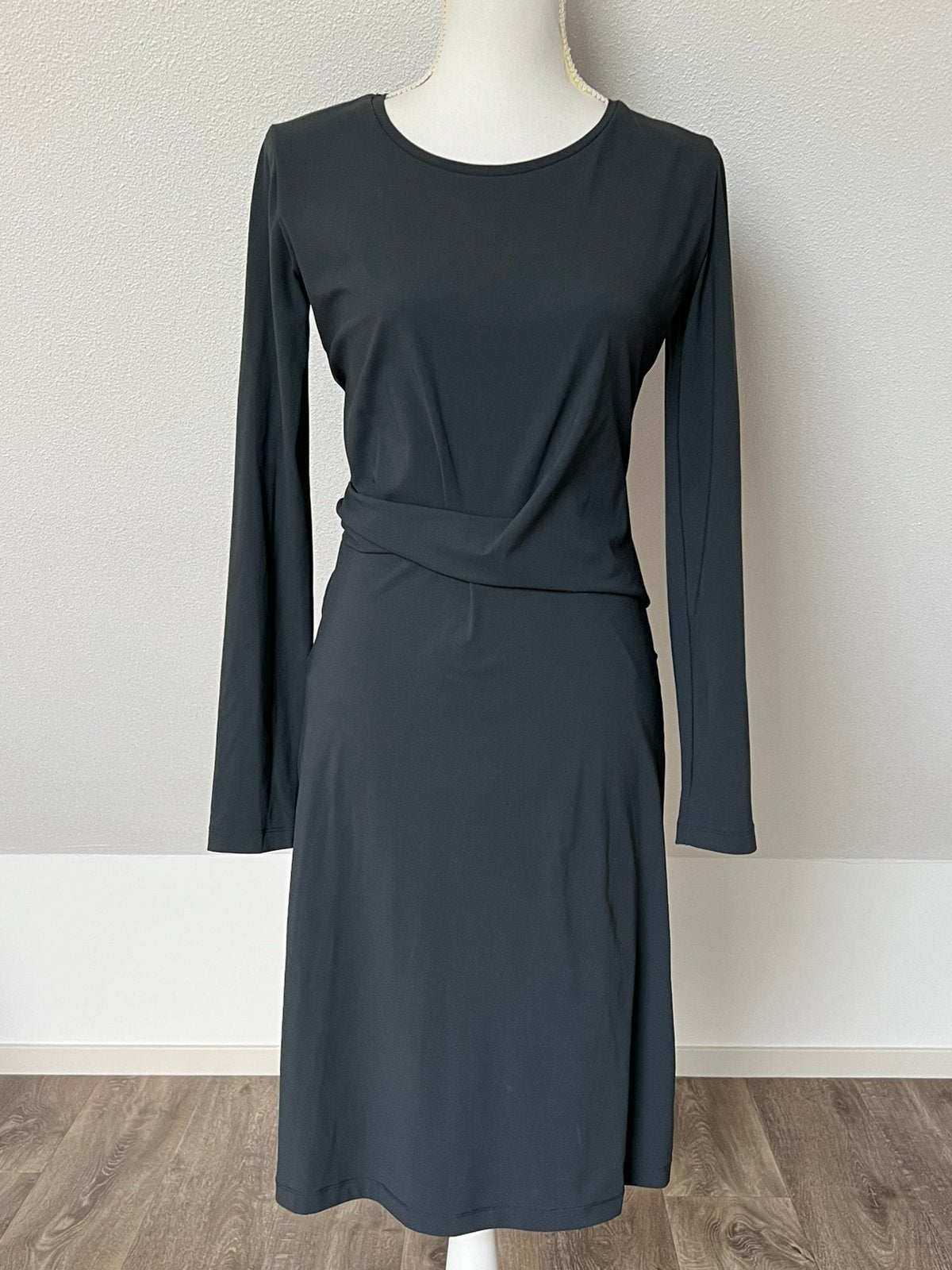 Nieuw antraciet grijze travel jurk maat 36 donna due, Kleding | Dames, Ophalen of Verzenden, Zo goed als nieuw, Knielengte, Maat 36 (S)