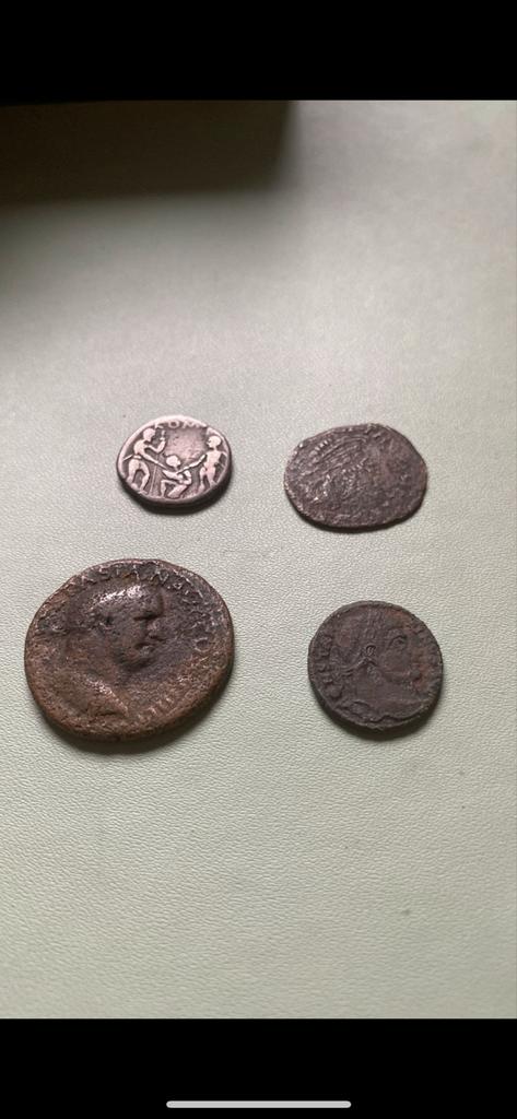 4 Romeinse munten, waaronder 1 zilveren denarius, Postzegels en Munten, Munten | Nederland, Vóór koninkrijk, Zilver, Overige waardes