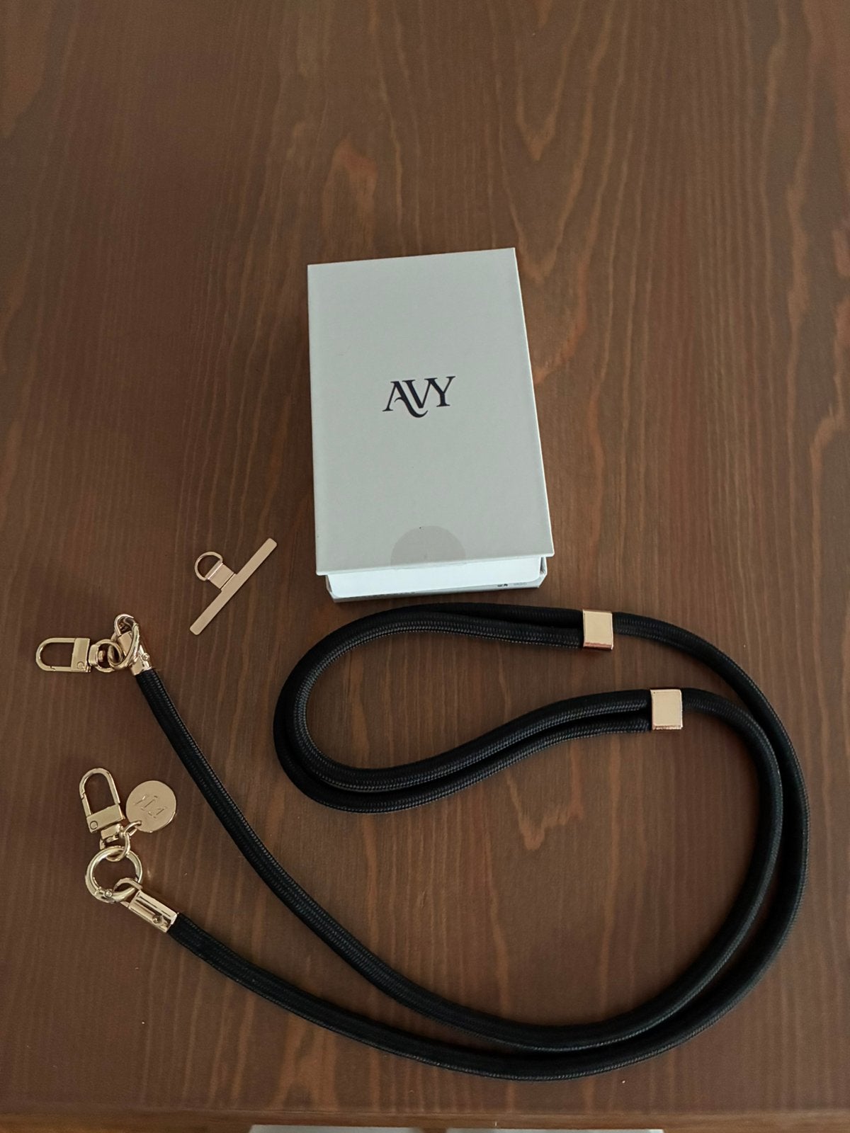 Telefoonkoord ( Avy-Tesse-Black-crossbody- verstelbaar), Ophalen of Verzenden, Zo goed als nieuw, Overige typen