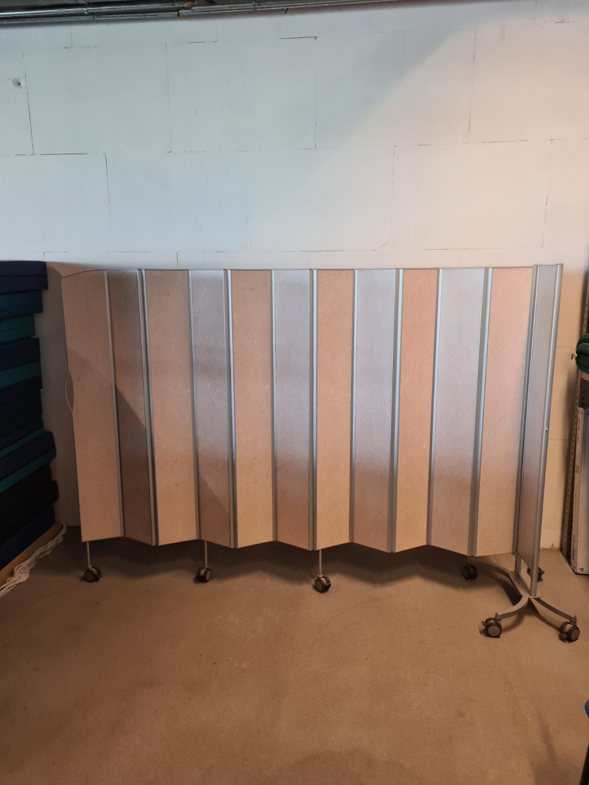 Roomdivider / kamerscherm te huur, Huis en Inrichting, Woonaccessoires | Kamerschermen, Ophalen