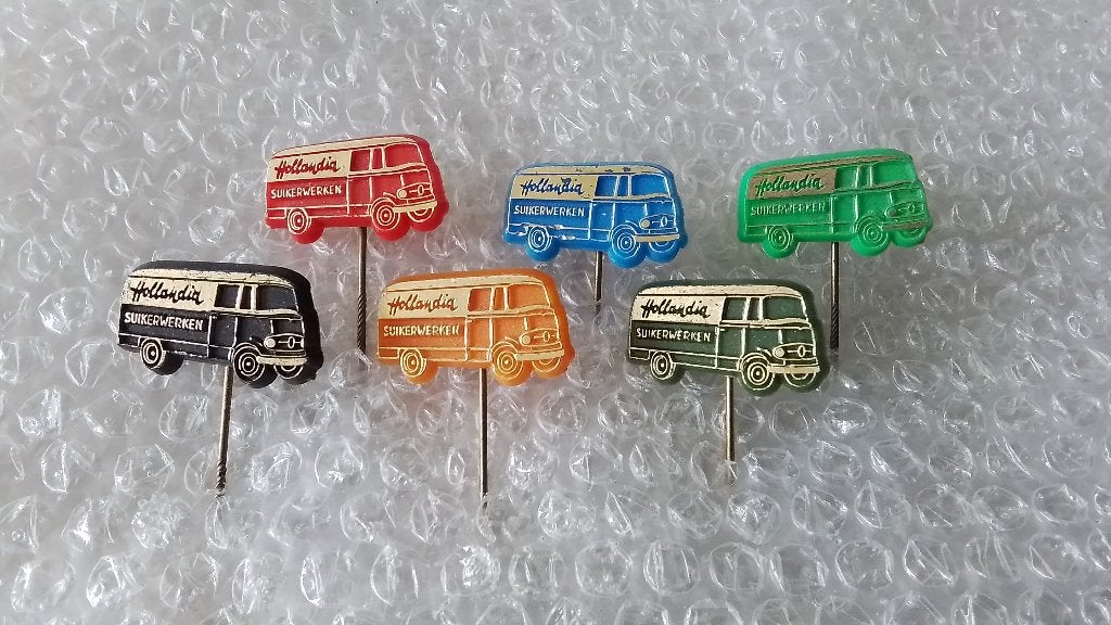 6 verschillende kleuren speldjes mercedes busjes hollandia, Ophalen of Verzenden, Zo goed als nieuw, Merk
