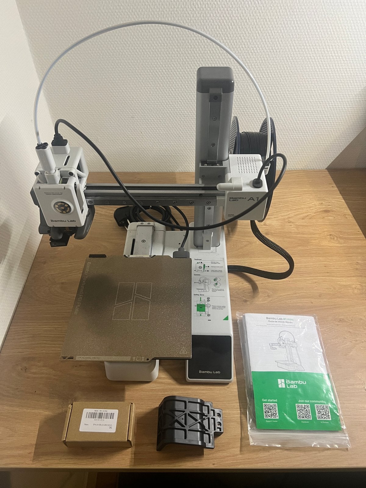 Bambu Lab A1 Mini 3D-printer met extra's en lage gebruiksure, Ingebouwde Wi-Fi, Ophalen of Verzenden, Zo goed als nieuw, Filament