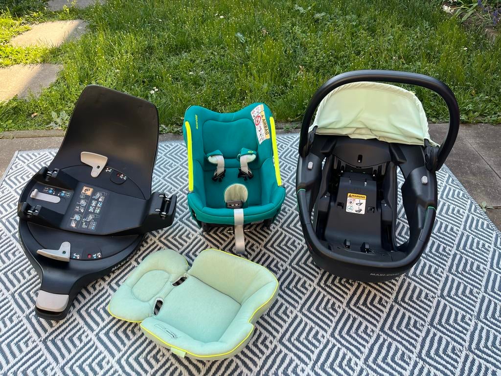 Maxi Cosi Coral Neon met FamilyFix 360 en baby verkleiner, Ophalen, Zijbescherming, Zo goed als nieuw, Isofix