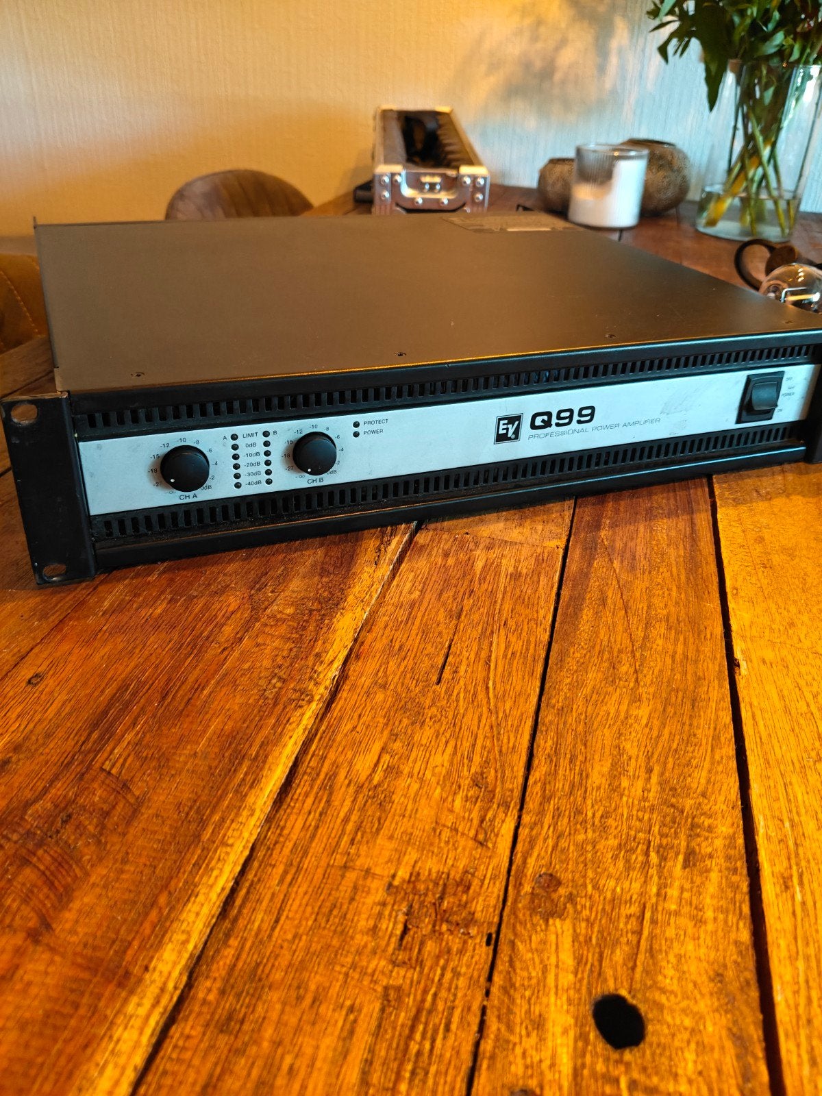 Electro Voice Q99 Professionele versterker dynacord sl1800, Muziek en Instrumenten, Ophalen of Verzenden, Zo goed als nieuw, 100 watt of meer