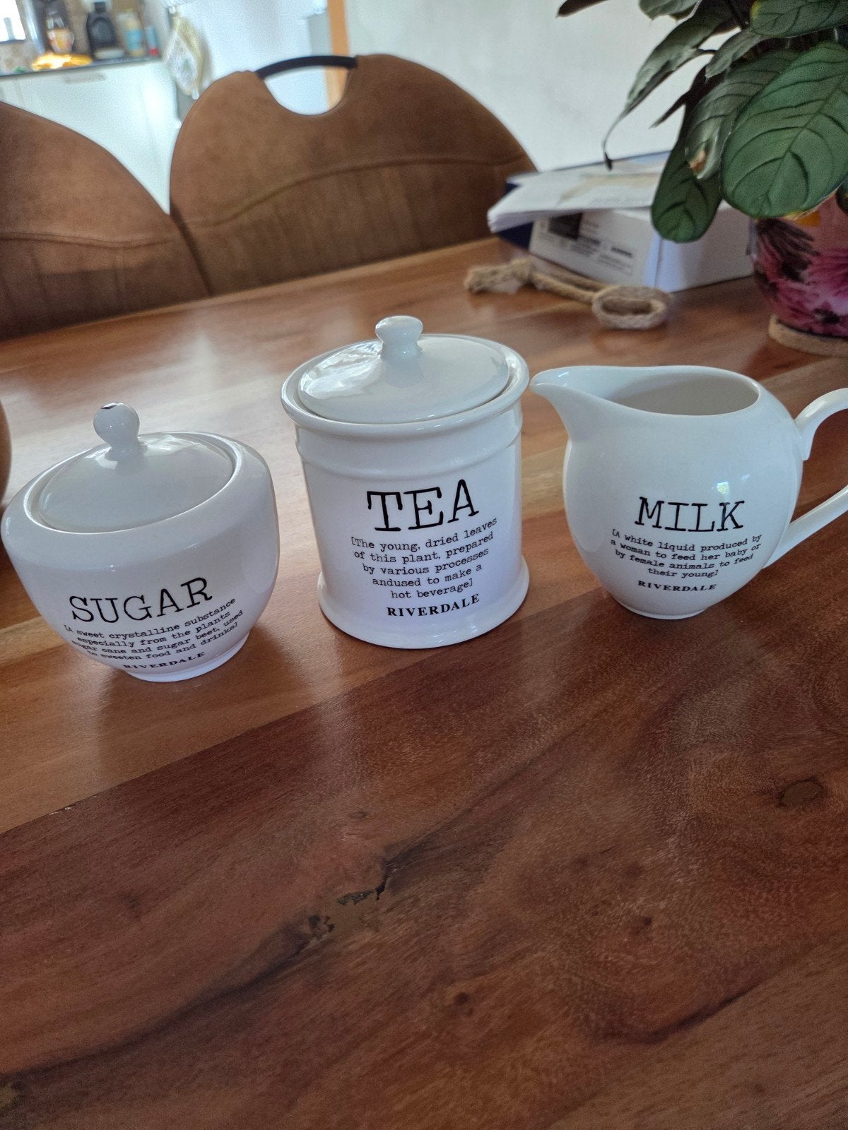 Riverdale set, Ophalen of Verzenden, Zo goed als nieuw, Overige stijlen, Bord(en)