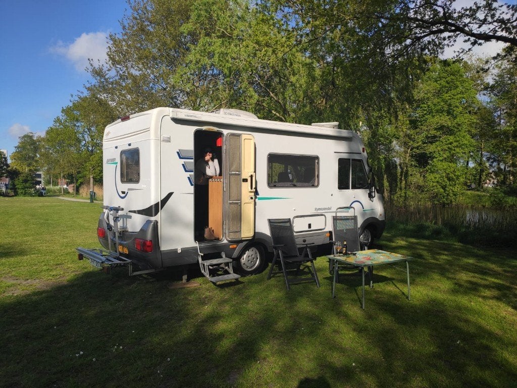 Stoere Hymer B584 – klaar voor nieuwe avonturen!, Buscamper of Camperbus, Ringverwarming, 6 tot 7 meter, Tot en met 3