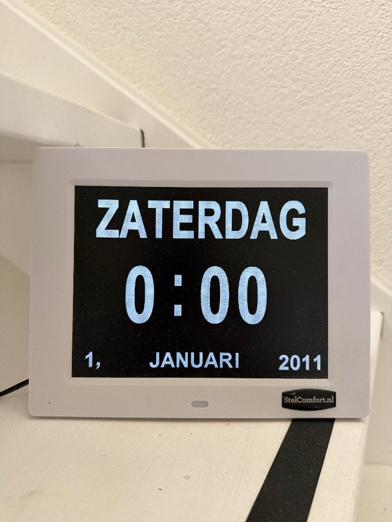 Digitale kalenderklok / dementieklok, Gebruikt, Wit, Overige typen, Ophalen of Verzenden