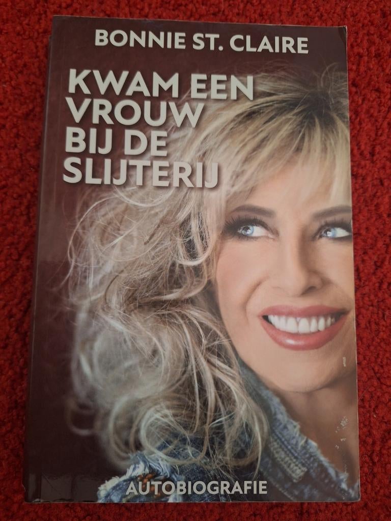 Bonnie st. Claire - Kwam een vrouw bij de slijterij, Boeken, Gelezen, Ophalen of Verzenden, Film, Tv en Media, Bonnie Jongebloed Swart
