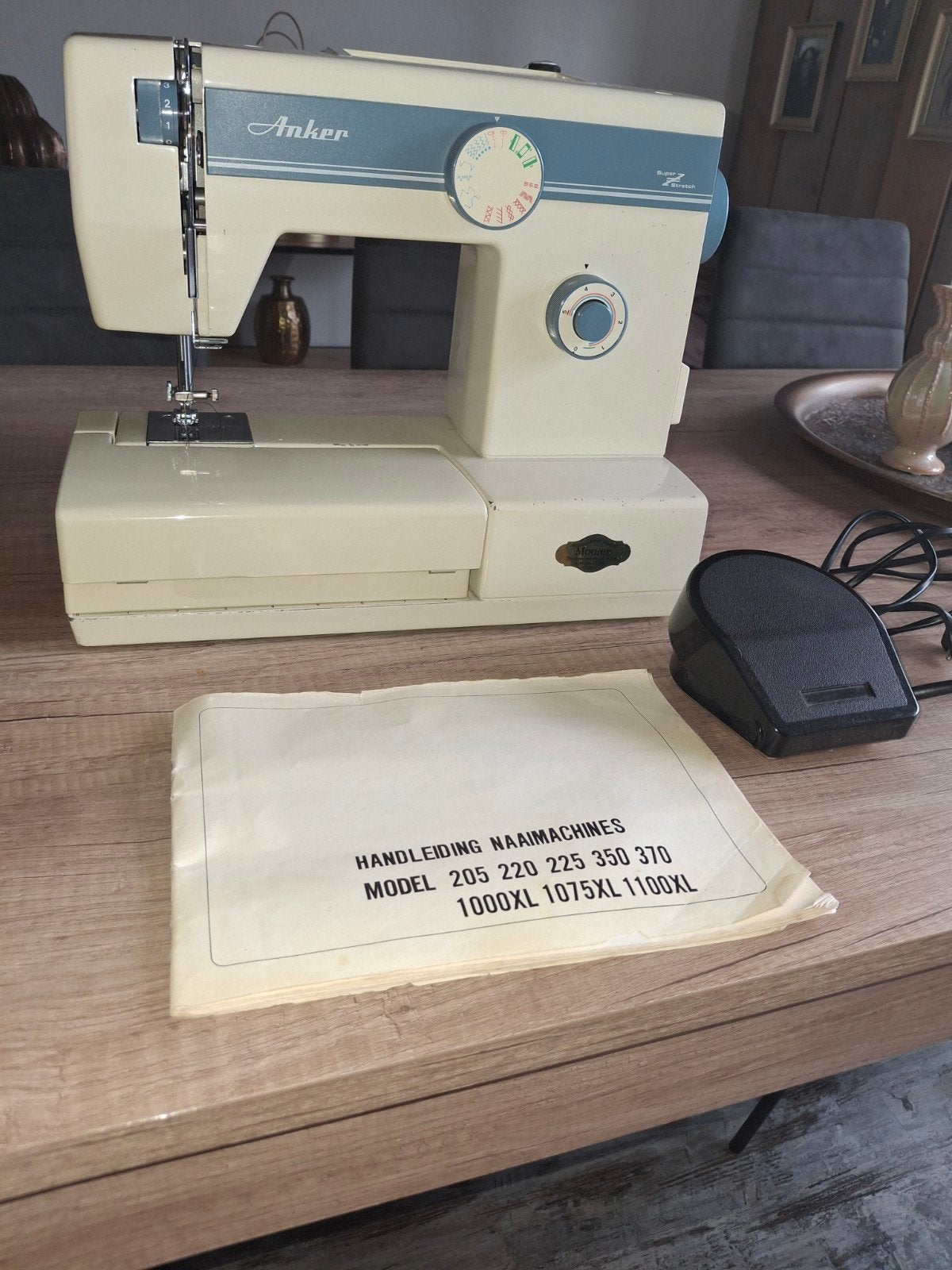 Anker Naaimachine met Handleiding - Vintage Model, Ophalen, Gebruikt, Naaimachine, Overige merken