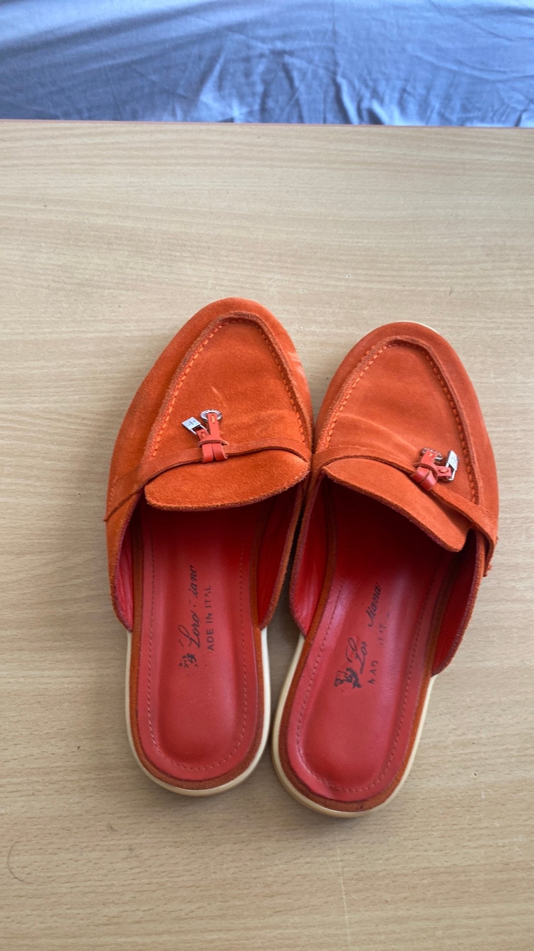 Loro piana slippers maat 38, Oranje, Zo goed als nieuw, Ophalen, Slippers