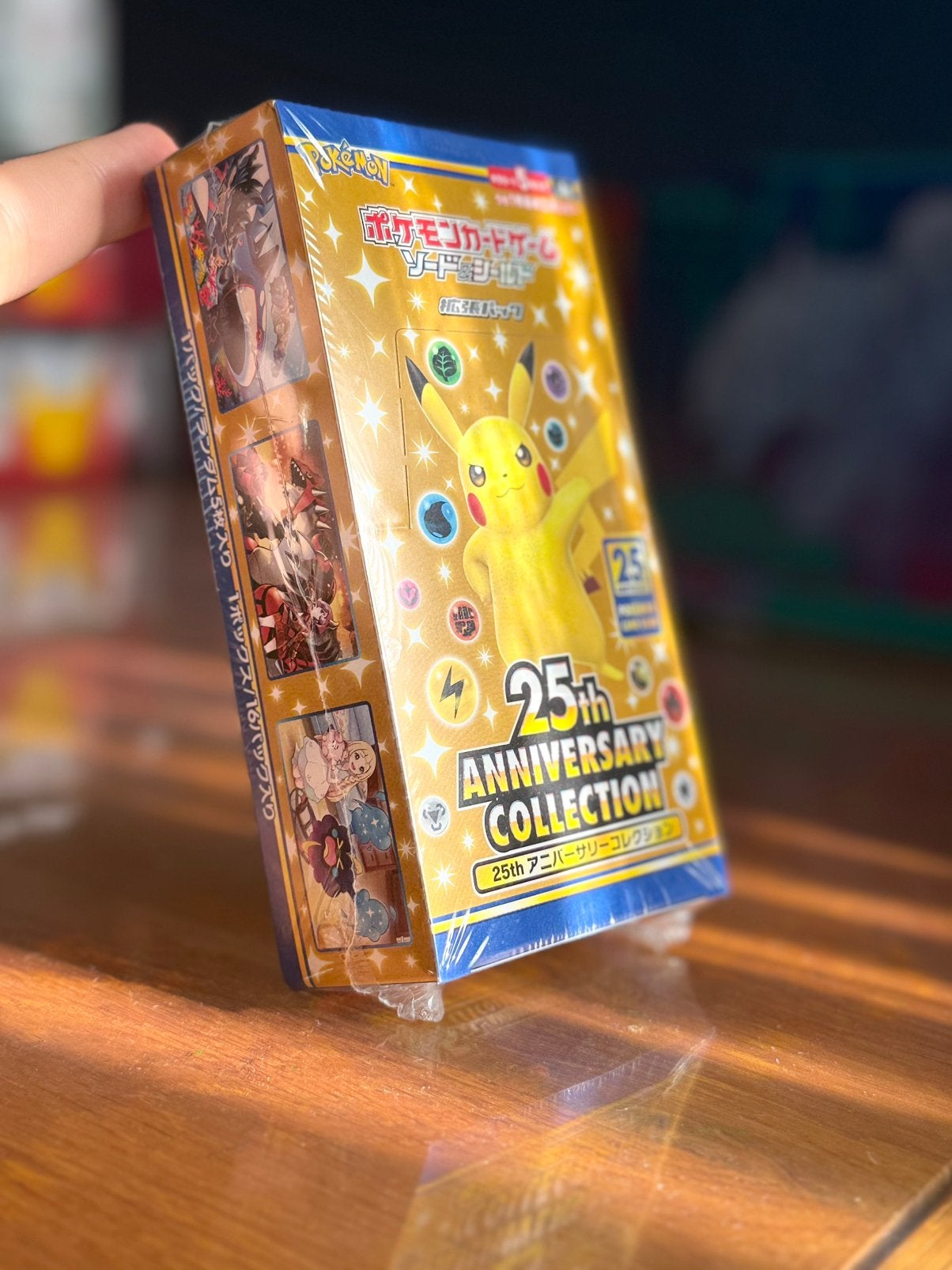 Booster Box “Japans” 25th Anniversary, Ophalen of Verzenden, Zo goed als nieuw