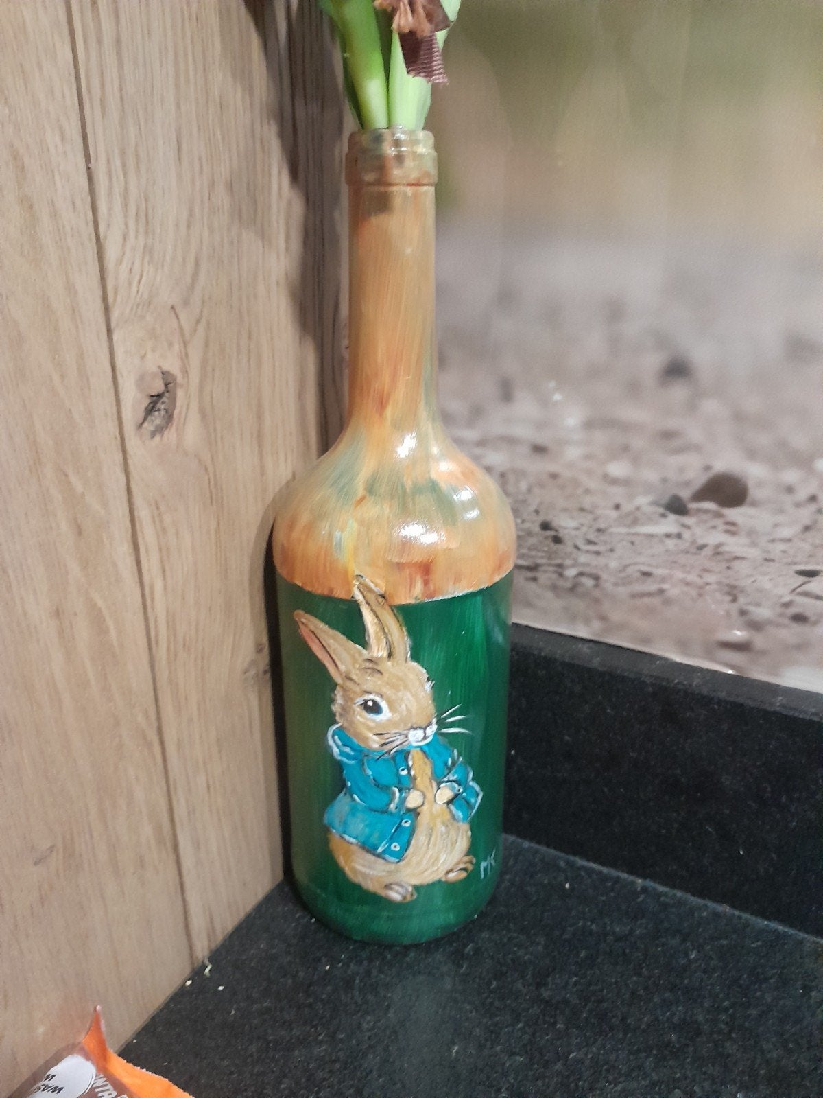 Geschilderde vaas pieter konijn, Ophalen