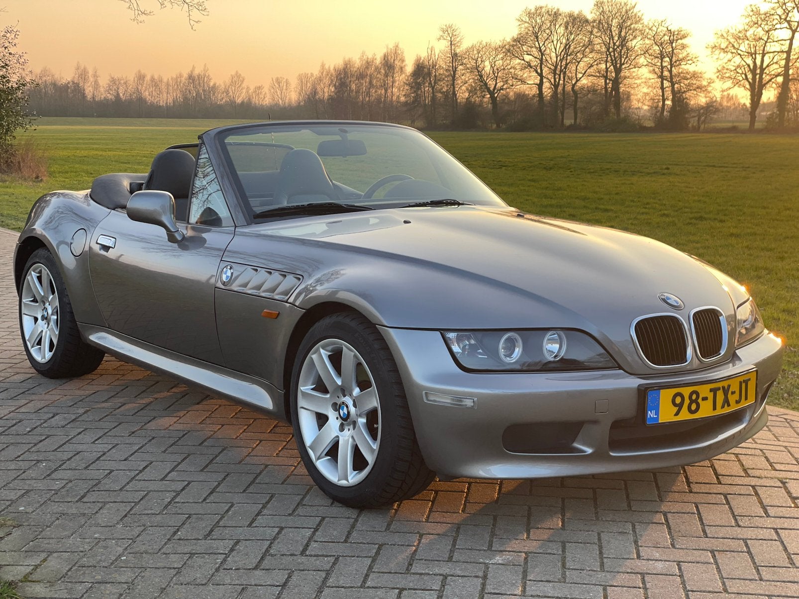 BMW Z3 1.9 I Roadster 2001 Grijs, Auto's, BMW, 13 km/l, 4 cilinders, Cabriolet, Electronic Stability Program (ESP)
