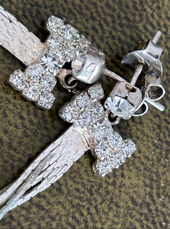 oorbellen met strass strikje, Overige materialen, Verzenden, Zo goed als nieuw, Knopjes of Stekers