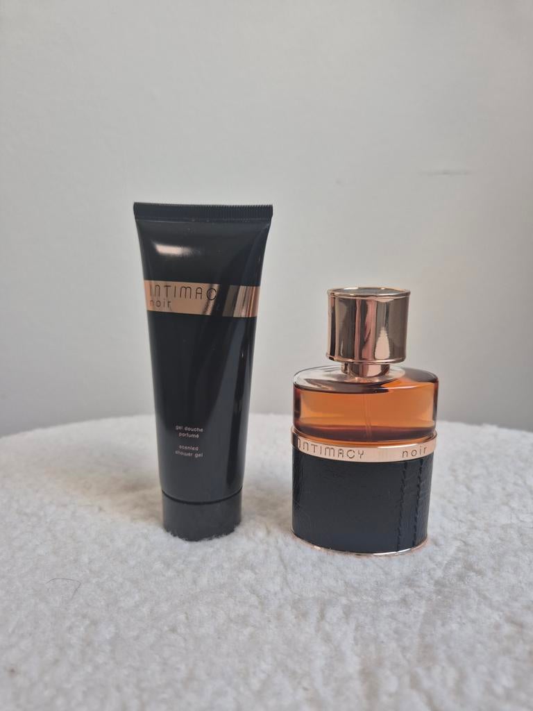 Noir parfum 30 ML nieuw incl douchegel, Sieraden, Tassen en Uiterlijk, Uiterlijk | Parfum, Ophalen of Verzenden, Nieuw