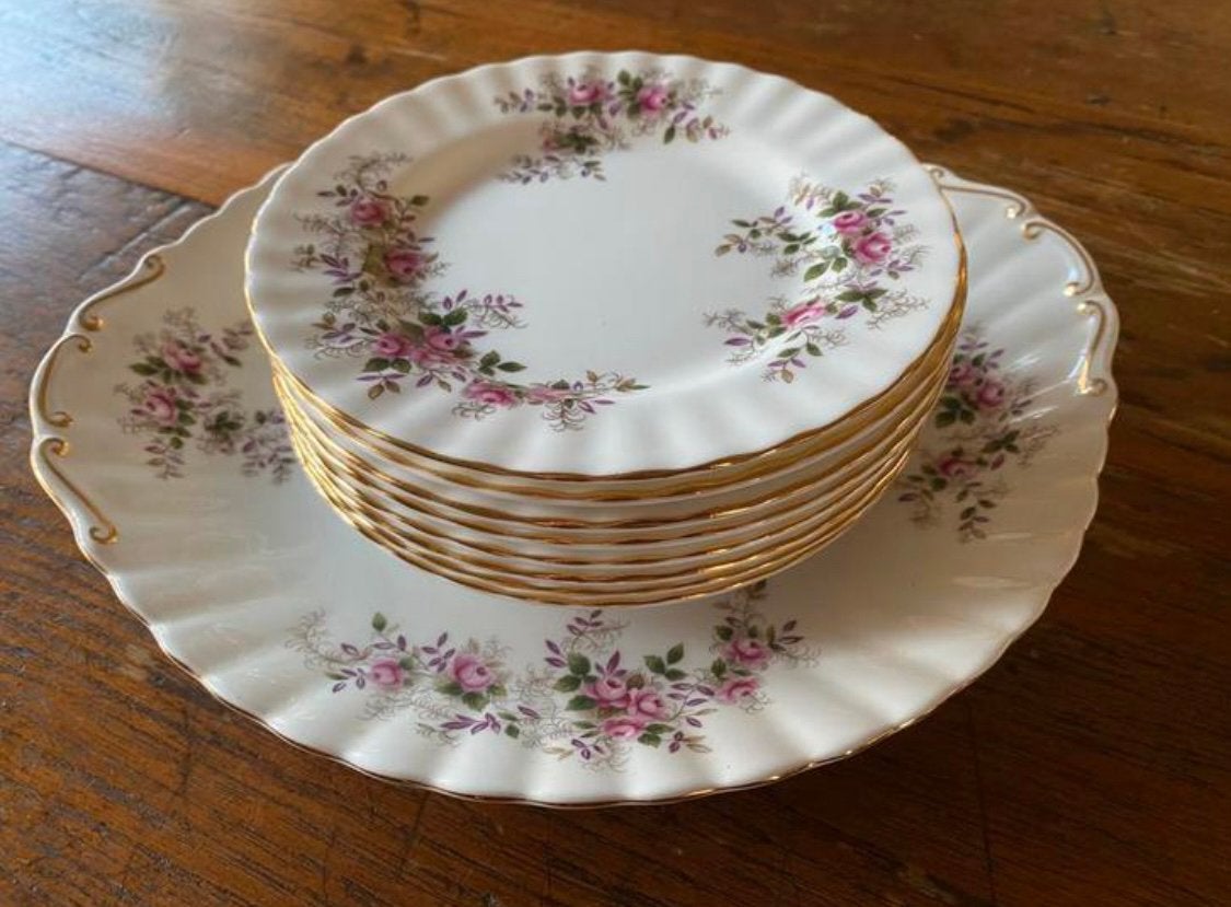 75€ Royal Albert gebakset 8 persoons lavender rose, Huis en Inrichting, Keuken | Servies, Ophalen, Overige materialen, Zo goed als nieuw