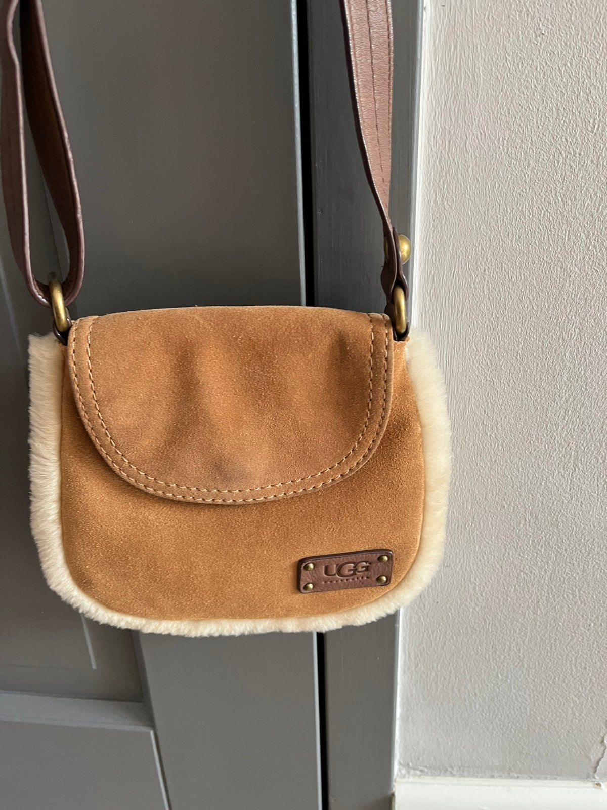 Supermooie tas UGG, Ophalen of Verzenden, Zo goed als nieuw, Overige kleuren, Schoudertasje