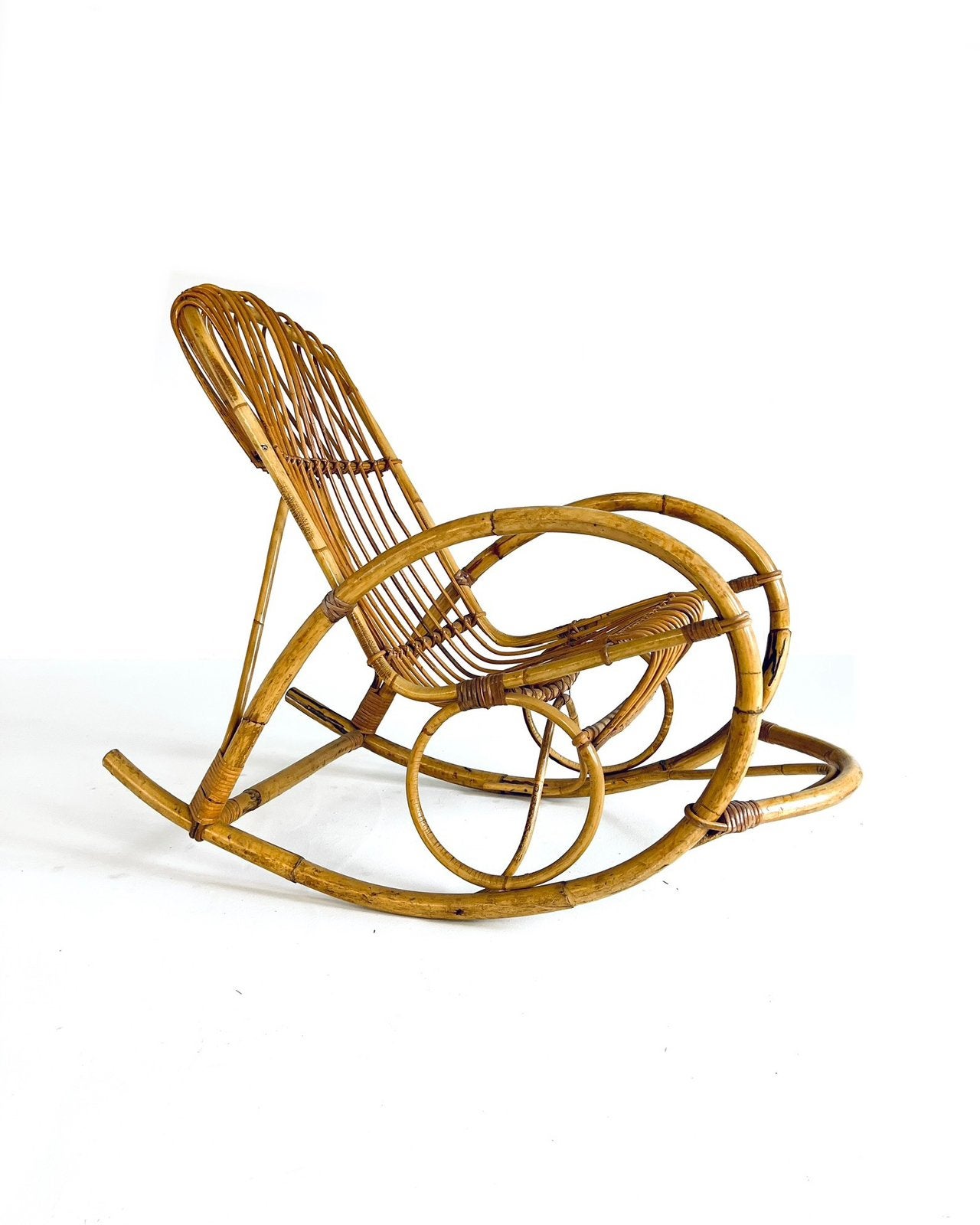 Vintage rotan schommelstoel ‘60, Vintage retro buisframe design rotan webbing papercord deens, 100 tot 125 cm, Riet of Rotan, Ophalen of Verzenden