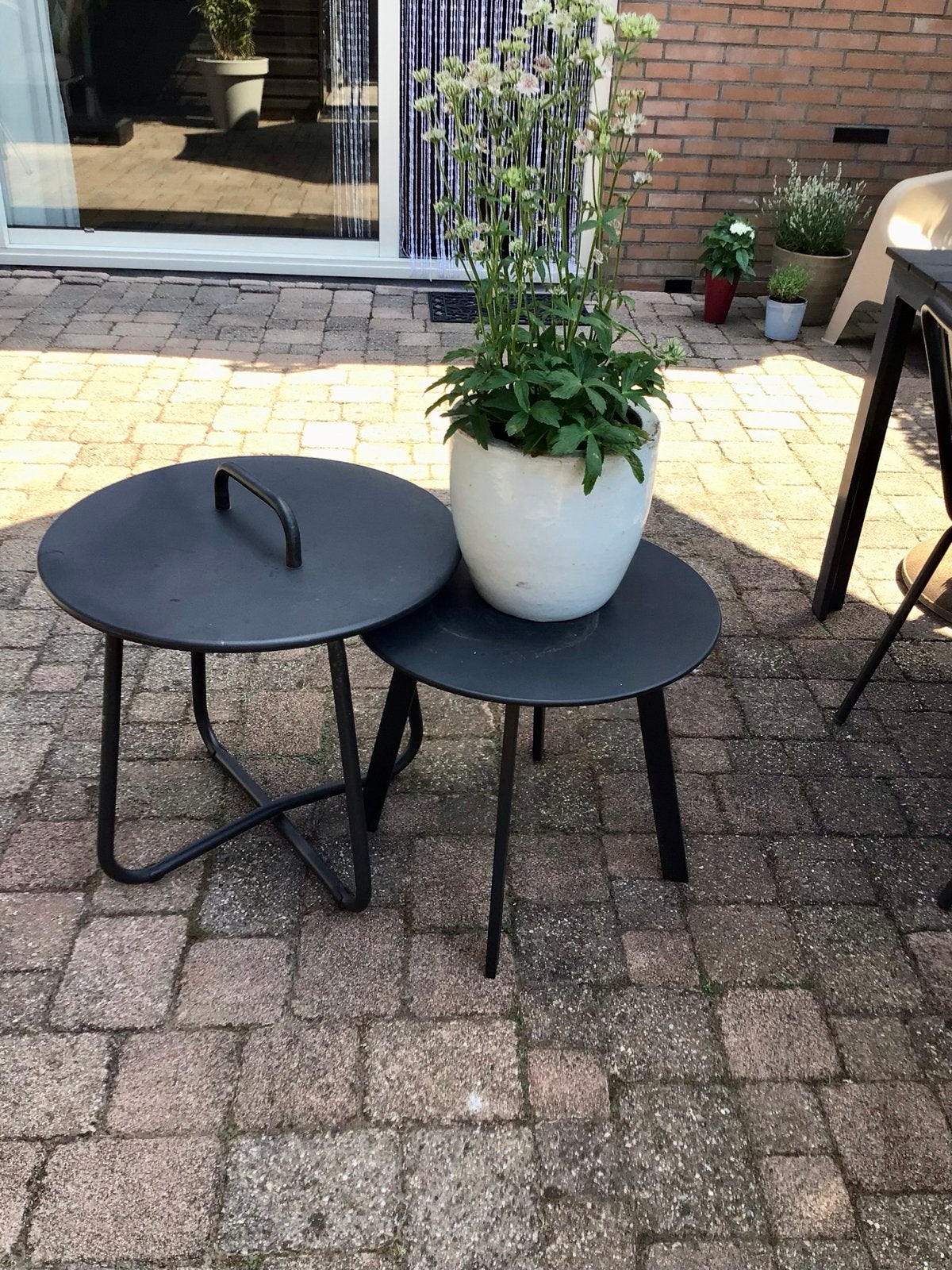 Tuintafeltje  2 stuks, Ophalen, Gebruikt, Rond, Metaal