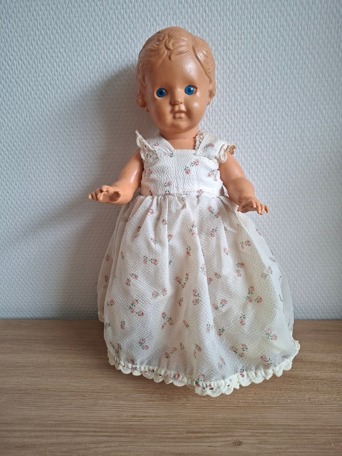 schildpappop met Jurkje - Jaren 50, Ophalen of Verzenden, Gebruikt, Babypop